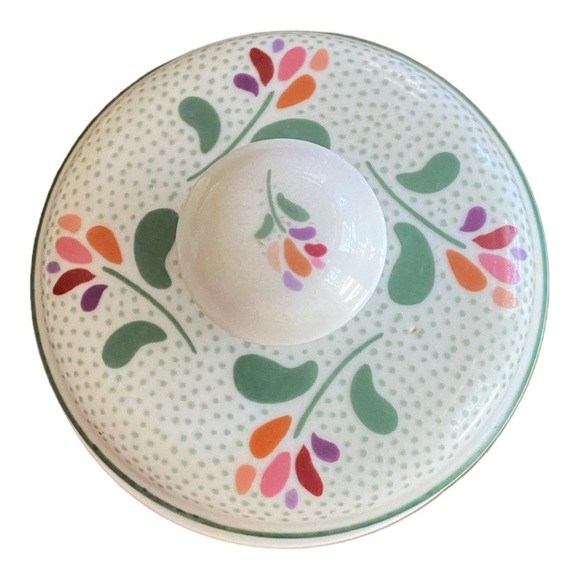 Germaine Monteil-My Heart Is In The Country Floral Jar With Lid - Picture 3 of 5